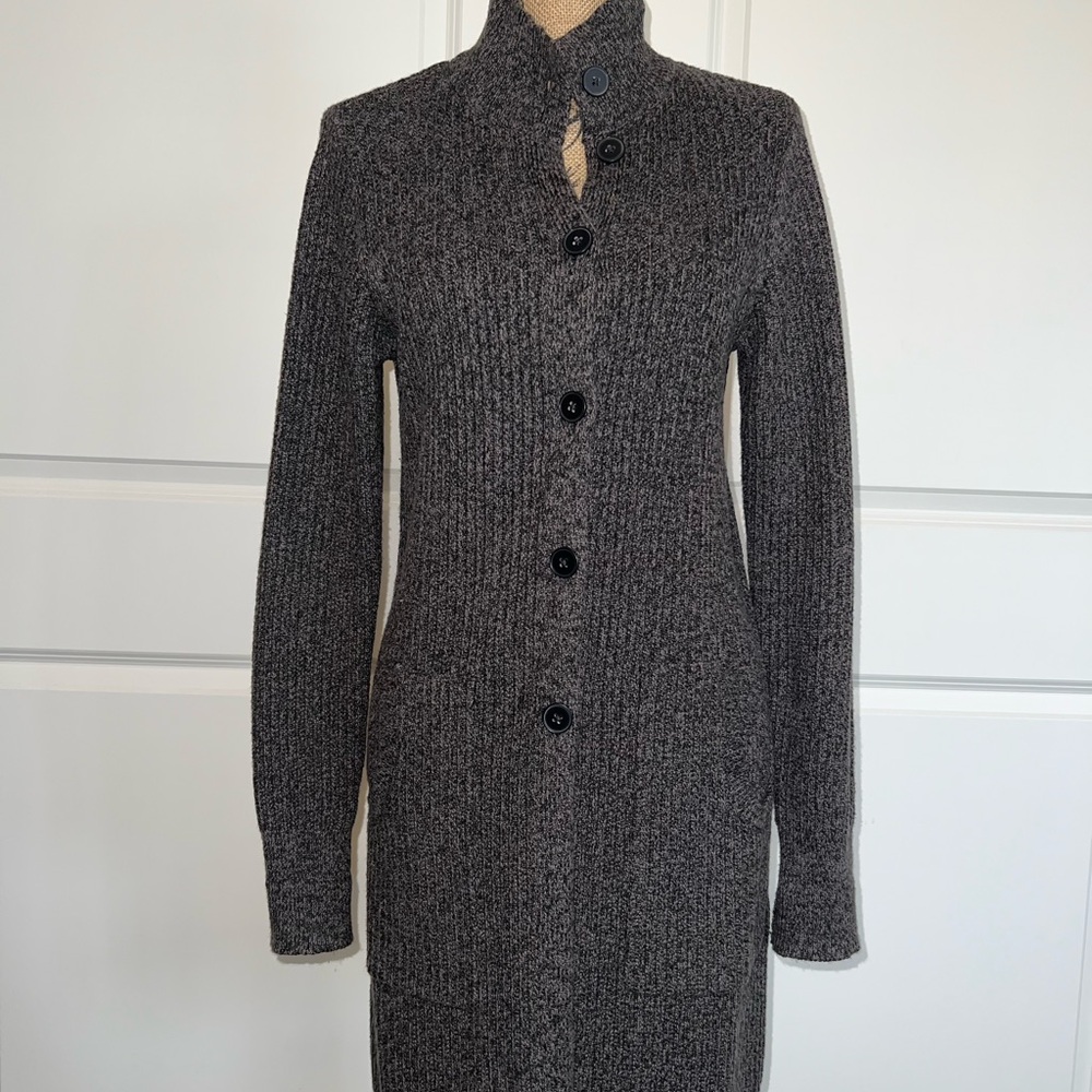 Cardigan sweater with buttons
